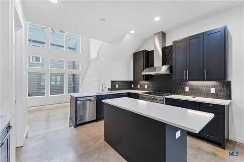 1143 N Academy Avenue, New Braunfels, TX 78130