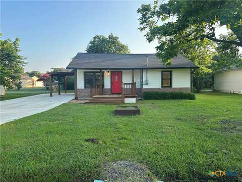 2004 W 3rd Street, Taylor, TX 76574