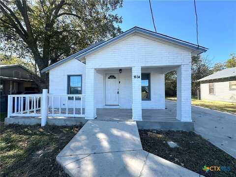 1634 N Austin Street, Seguin, TX 78155