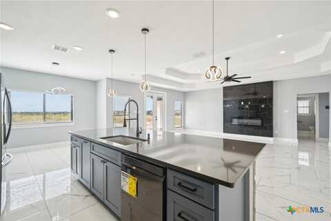 792 Lake Valley Drive, La Vernia, TX 78121