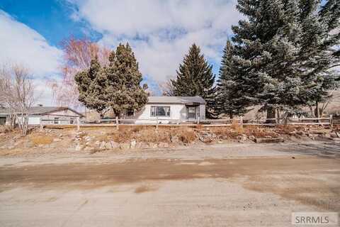 422 Yvonne Street, Arco, ID 83213