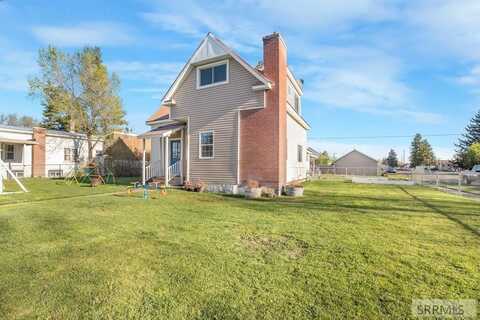 108 E 3rd N, St Anthony, ID 83445