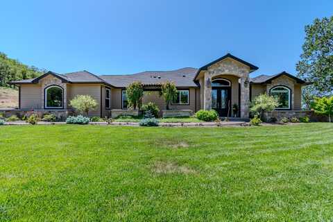 1886 S Obenchain Road, Eagle Point, OR 97524