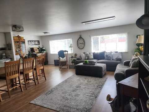 355 Colver Road, Talent, OR 97540