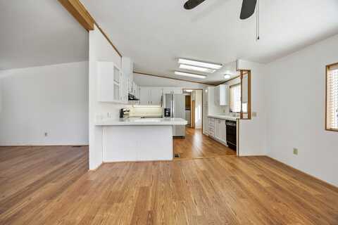 555 Freeman Road, Central Point, OR 97502