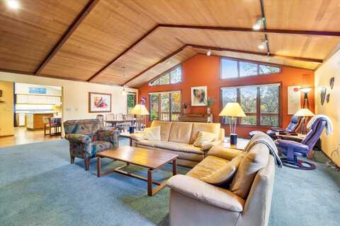 1624 NW Olmar Street, Grants Pass, OR 97526