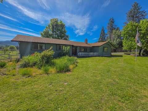 975 Cedar Flat Road, Williams, OR 97544