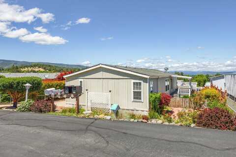3955 S Stage Road, Medford, OR 97501