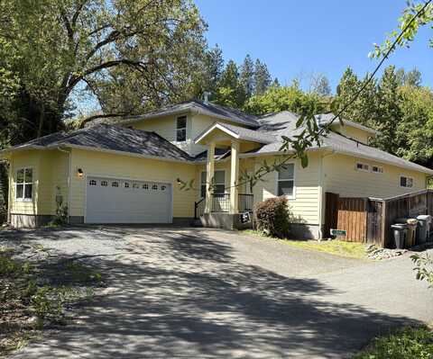 1313 NW Bellevue Place, Grants Pass, OR 97526
