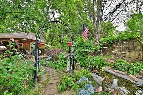 309 W 1st Street, Phoenix, OR 97535
