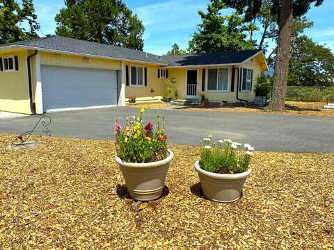 920 W Park Street, Grants Pass, OR 97527