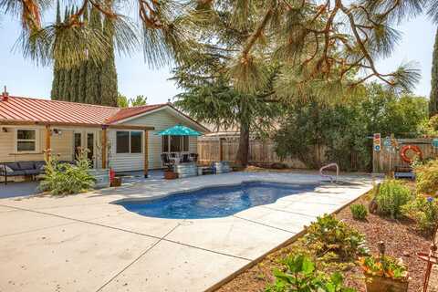 360 Oxford Street, Ashland, OR 97520