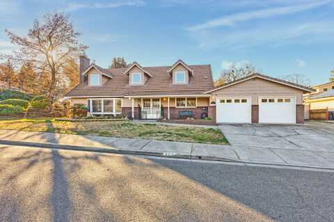 503 Girard Circle, Medford, OR 97504