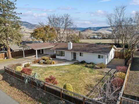 120 Clay Street, Ashland, OR 97520
