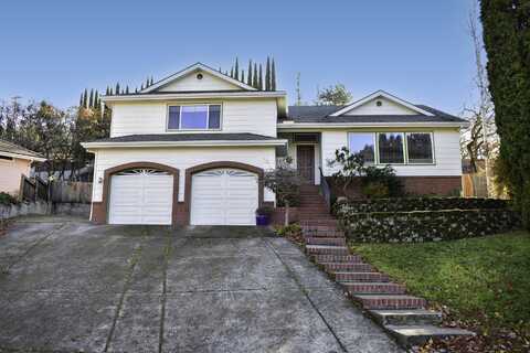 130 Candice Court, Medford, OR 97504
