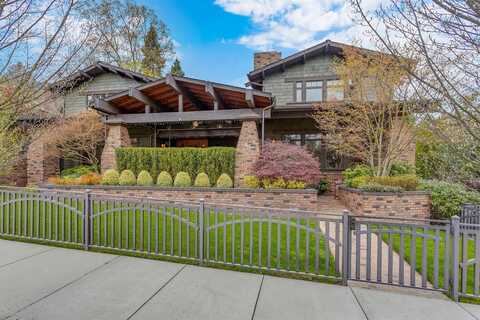 99 Granite Street, Ashland, OR 97520