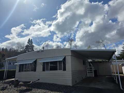 3955 S Stage Road, Medford, OR 97501