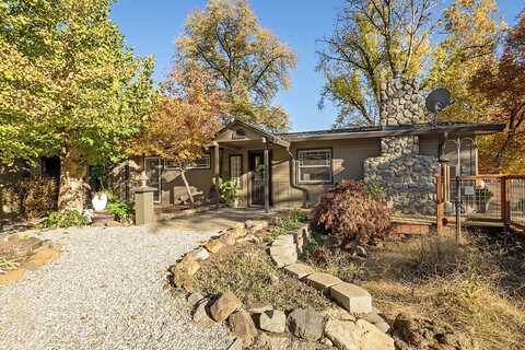 2122 second Avenue, Gold Hill, OR 97525