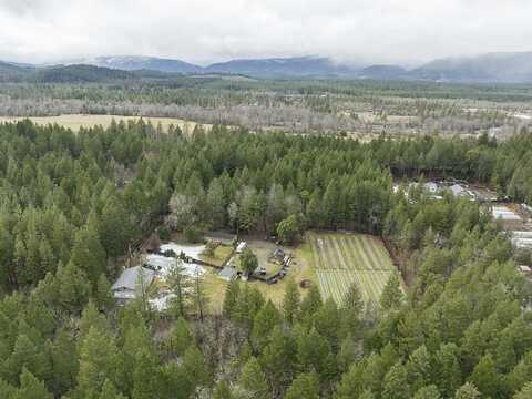 5047 Takilma Road, Cave Junction, OR 97523