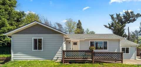 703 NE 10th Street, Grants Pass, OR 97526