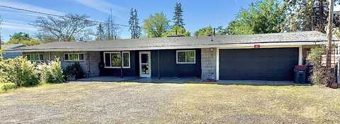 229 Gibbon Road, Central Point, OR 97502