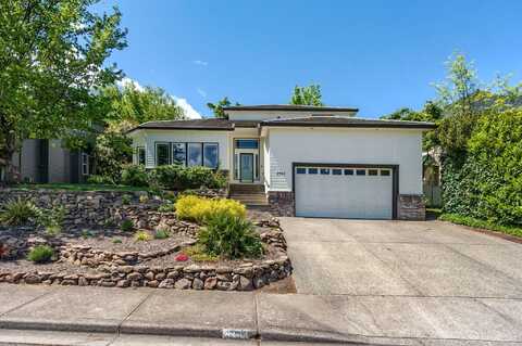 2961 Amblegreen Drive, Medford, OR 97504