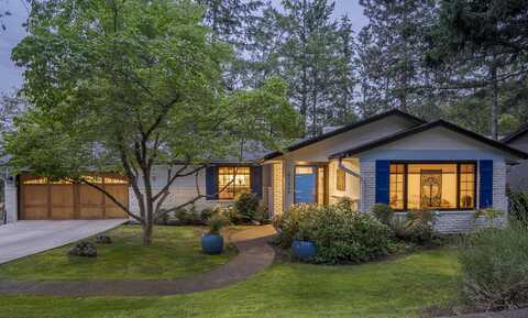 1024 Pinecrest Terrace, Ashland, OR 97520