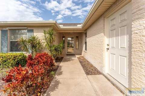 8 Pinehurst Dr., Laguna Vista, TX 78578