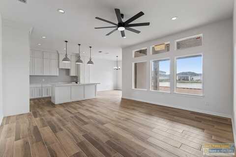 49 Arcos Gardens, Laguna Vista, TX 78578