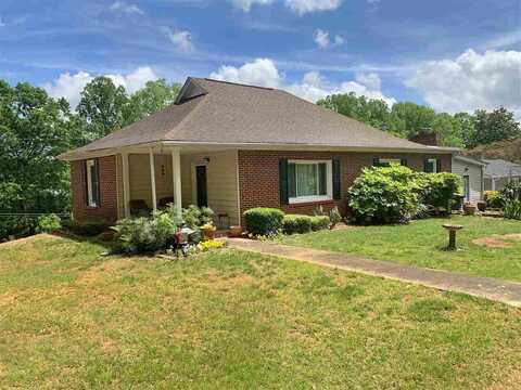 107 S Poplar Ave, Landrum, SC 29356