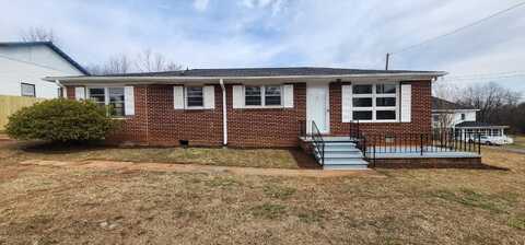 55 S Main St, Campobello, SC 29322