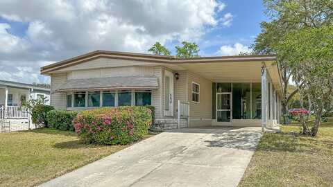 407 Teakwood Tr, Lady Lake, FL 32159