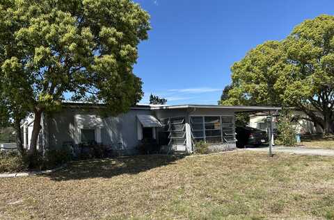 1130 LAKE DRIVE, Grand Island, FL 32735