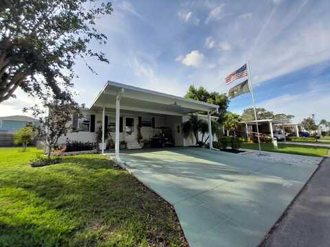 3735 Russian Olive Ln, Zephyrhills, FL 33541