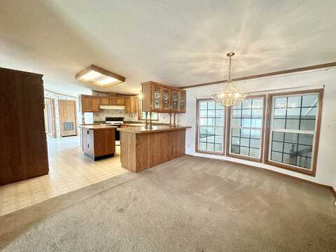 8352 Bloomsbury Cir, Northville, MI 48167