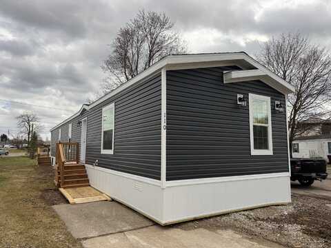 110 Arlene Ct., White Lake, MI 48386