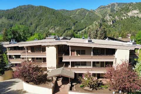 351 S 2nd Ave, Ketchum, ID 83340