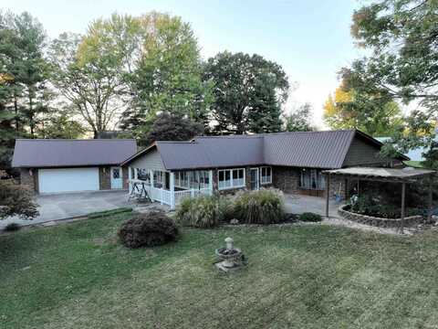 3 Woodland Court, Washington, IN 47501