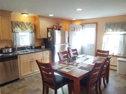 62 CHESTNUT Street, Seekonk, MA 02771