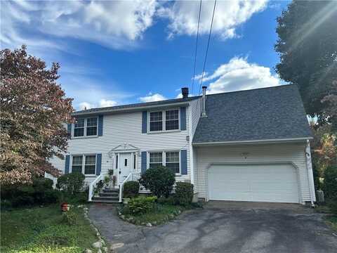 8 Old Simmonsville Road, Johnston, RI 02919