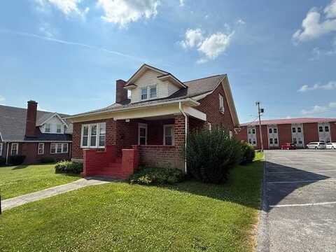 305 W Washington St, Galax, VA 24333