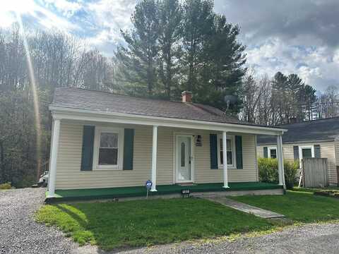 131 Gateway Drive, Richlands, VA 24641