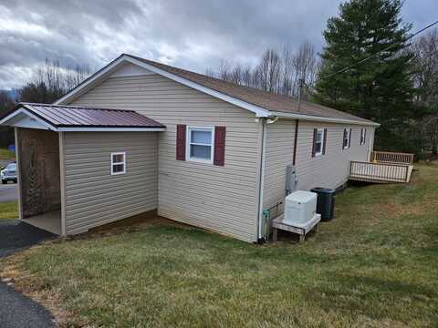 438 Kelly Rd, Fancy Gap, VA 24382