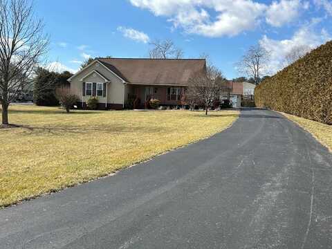 135 Pleasant Pine Dr, Max Meadows, VA 24360