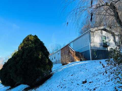 1086 Burkes Garden Rd, Tazewell, VA 24651