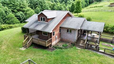 931 Maple Shade, Laurel Fork, VA 24352