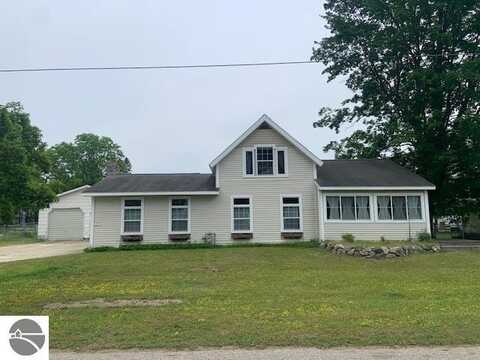 206 N Maple, Bellaire, MI 49615