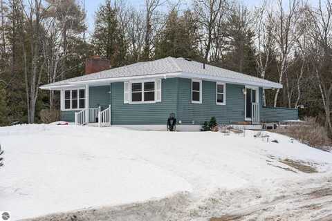 359 W Third Street, Northport, MI 49670