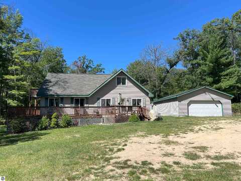 7781 N M-18, Roscommon, MI 48653