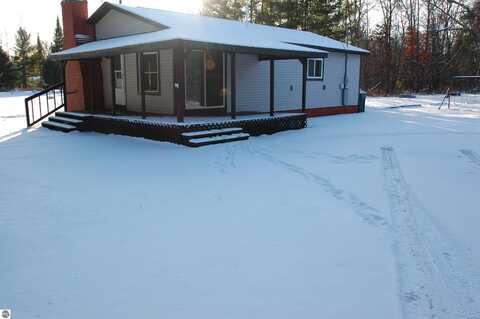 4048 Elbow Lake Road, Prescott, MI 48756